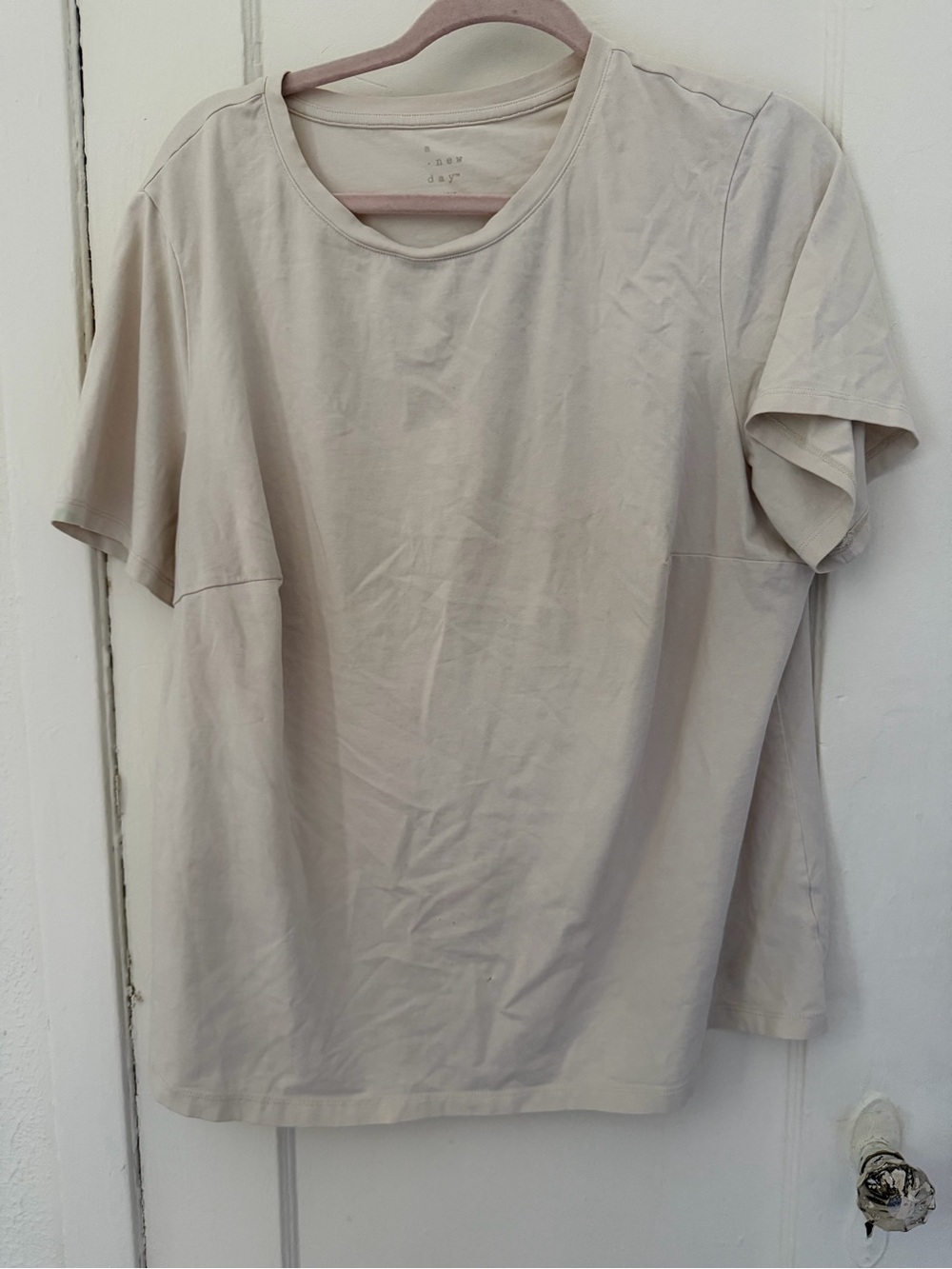 a new day Crew Neck T-Shirt in Light Beige